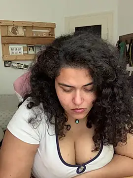 Curvydesifromgermany online show from 07/09/26, 01:37