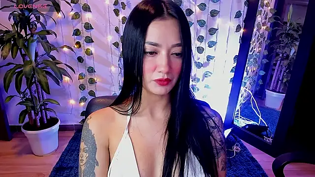 Snapshot of mariiana-diaz chatting on 12/27/24, 03:04 mariiana-diaz online show from 12/27/24, 03:04