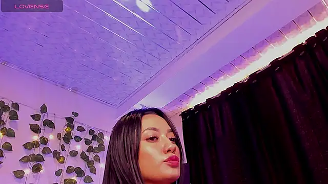 Snapshot of mariiana-diaz chatting on 01/09/25, 05:54 mariiana-diaz online show from 01/09/25, 05:54