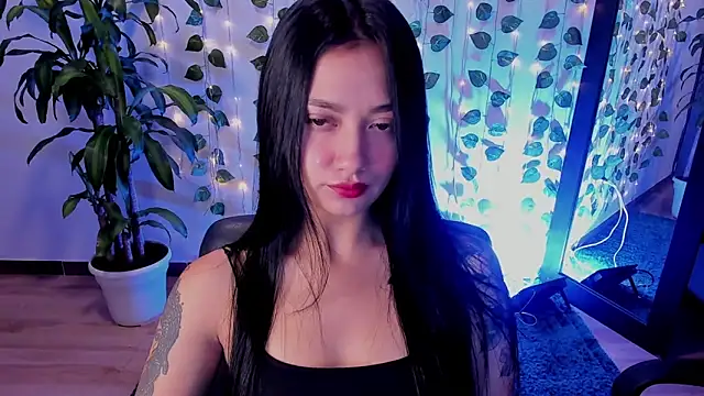 Snapshot of mariiana-diaz chatting on 03/11/25, 12:39 mariiana-diaz online show from 03/11/25, 12:39