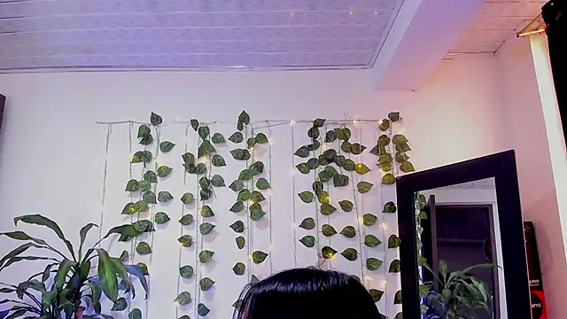 Snapshot of mariiana-diaz chatting on 11/14/25, 02:16 mariiana-diaz online show from 11/14/25, 02:16