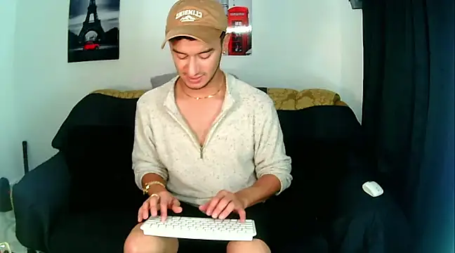 Snapshot of Kevin_Torres chatting on 01/26/25, 05:13 Kevin Torres online show from 01/26/25, 05:13