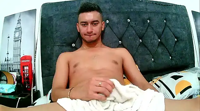 Snapshot of Kevin_Torres chatting on 03/16/25, 10:42 Kevin Torres online show from 03/16/25, 10:42