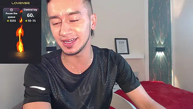 Snapshot of Kevin_Torres chatting on 09/27/25, 04:50 Kevin Torres online show from 09/27/25, 04:50