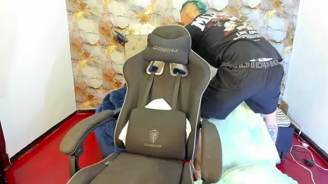 Damon Bakert online show from 04/13/26, 02:11