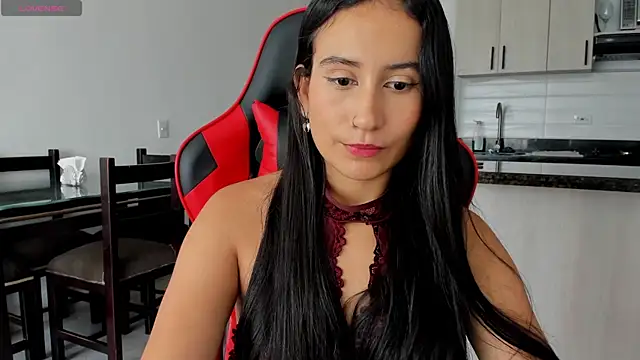 Kira Gonzales  online show from 02/07/25, 03:19