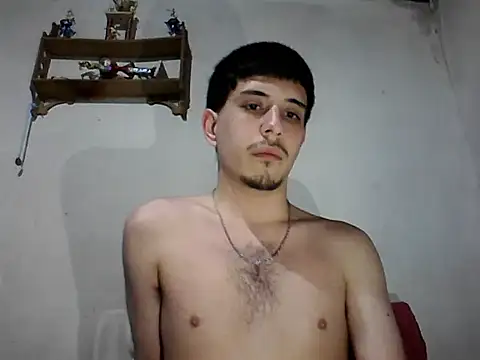 Snapshot of Elvergonn2105 chatting on 10/01/25, 04:18 Elvergonn2105 online show from 10/01/25, 04:18