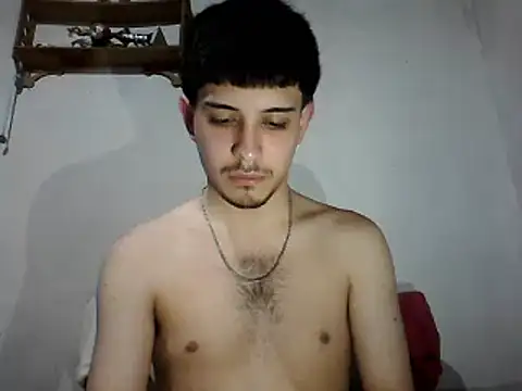 Snapshot of Elvergonn2105 chatting on 10/10/25, 04:33 Elvergonn2105 online show from 10/10/25, 04:33