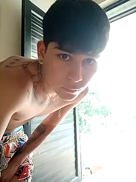 Lukas strong online show from 10/10/25, 06:40