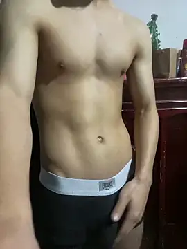 Snapshot of Mrtzz_ chatting on 12/22/24, 10:58 Mrtzz online show from 12/22/24, 10:58