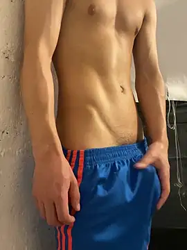 Snapshot of Mrtzz_ chatting on 02/12/25, 08:40 Mrtzz online show from 02/12/25, 08:40