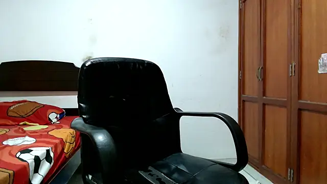 Snapshot of Dei_v_48 chatting on 11/15/25, 08:49 Dei v 48 online show from 11/15/25, 08:49