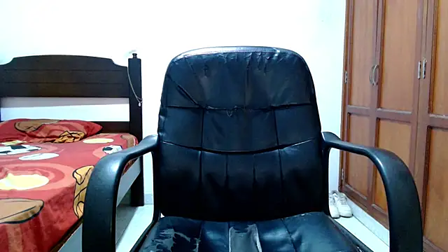 Snapshot of Dei_v_48 chatting on 02/23/26, 08:39 Dei v 48 online show from 02/23/26, 08:39