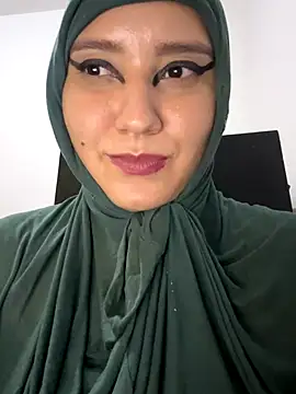 hannahayat online show from 10/25/25, 02:52