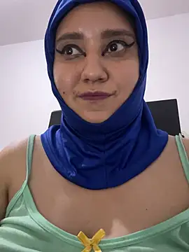 Snapshot of hannahayat chatting on 05/14/26, 03:13 hannahayat online show from 05/14/26, 03:13