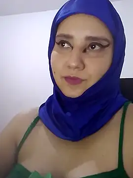 Snapshot of hannahayat chatting on 05/24/26, 02:27 hannahayat online show from 05/24/26, 02:27