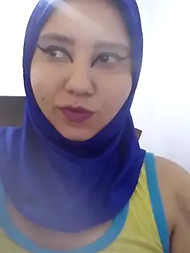 Snapshot of hannahayat chatting on 05/25/26, 02:23 hannahayat online show from 05/25/26, 02:23