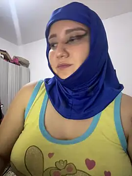 Snapshot of hannahayat chatting on 05/31/26, 04:09 hannahayat online show from 05/31/26, 04:09