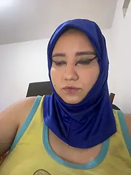 Snapshot of hannahayat chatting on 06/07/26, 03:16 hannahayat online show from 06/07/26, 03:16