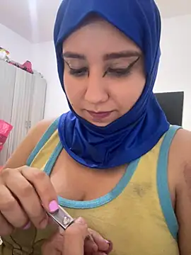 Snapshot of hannahayat chatting on 06/08/26, 03:23 hannahayat online show from 06/08/26, 03:23