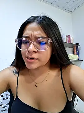 -VICKKY online show from 06/30/26, 07:37