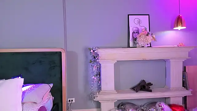 Snapshot of tiffany_becker chatting on 02/25/25, 11:00 tiffany becker online show from 02/25/25, 11:00