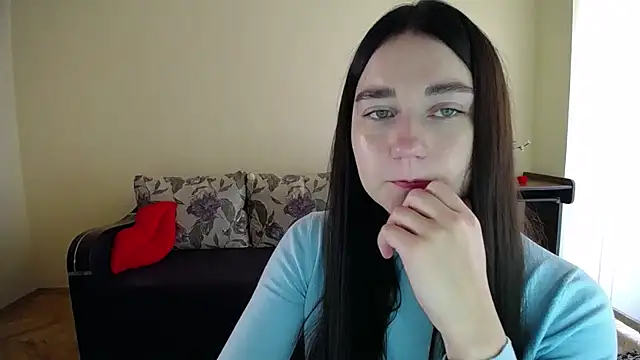 Pretty shy online show from 10/31/25, 09:32