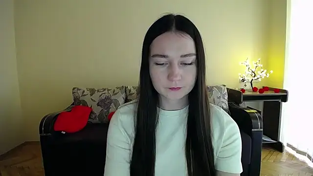 Pretty shy online show from 05/07/26, 09:36