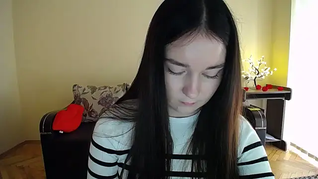 Pretty shy online show from 06/03/26, 09:01