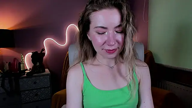 Mia Tasty online show from 09/18/25, 06:48