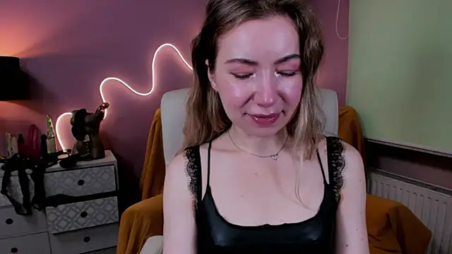 Mia Tasty online show from 09/19/25, 06:37