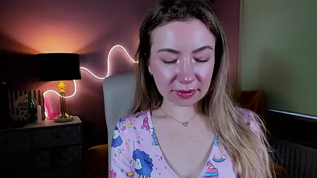 Mia Tasty online show from 11/15/25, 08:11