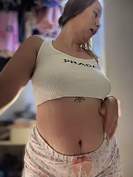 Emiily lee online show from 03/30/26, 09:21