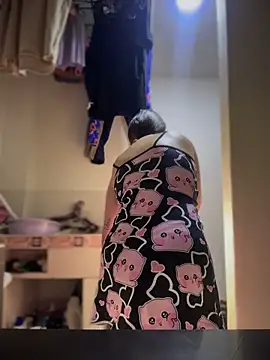 Emiily lee online show from 04/06/26, 11:22