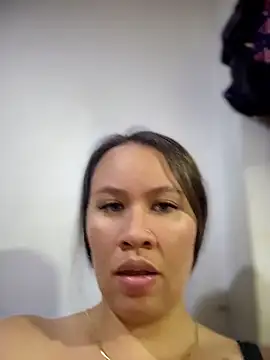Emiily lee online show from 05/28/26, 01:58