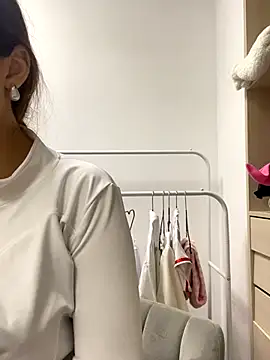 AnaWest online show from 09/16/25, 06:36