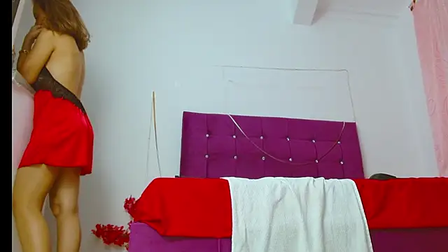 chantalsemenova1 online show from 01/11/25, 12:44