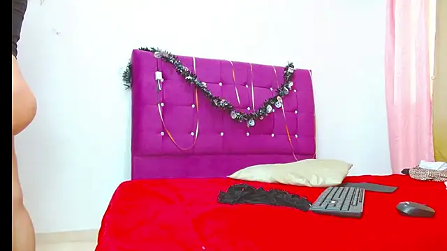 chantalsemenova1 online show from 11/29/25, 08:34