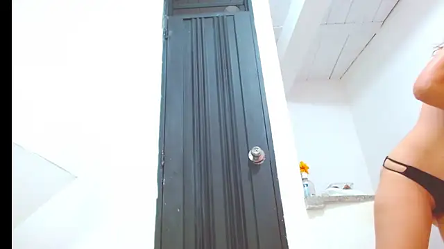 Snapshot of chantalsemenova1 chatting on 06/26/26, 03:27 chantalsemenova1 online show from 06/26/26, 03:27