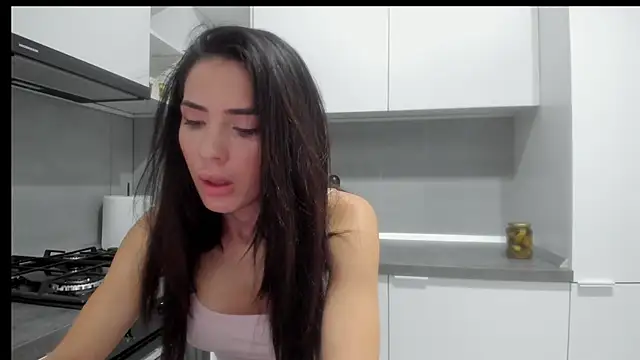 Emmapmg online show from 11/17/25, 10:26