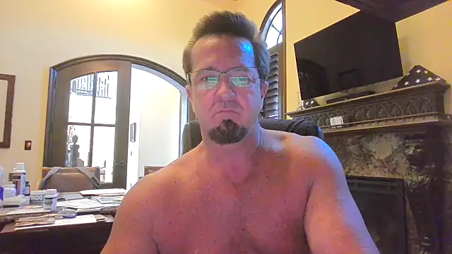 Snapshot of sluttydylan chatting on 04/28/26, 06:13 sluttydylan online show from 04/28/26, 06:13