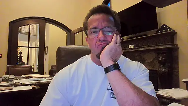 Snapshot of sluttydylan chatting on 05/08/26, 02:39 sluttydylan online show from 05/08/26, 02:39
