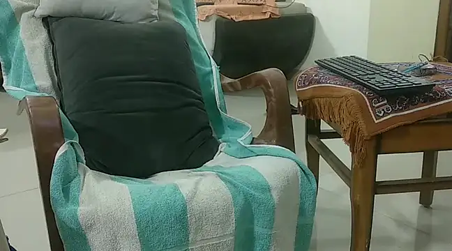 kaan3o3 online show from 03/13/25, 07:50