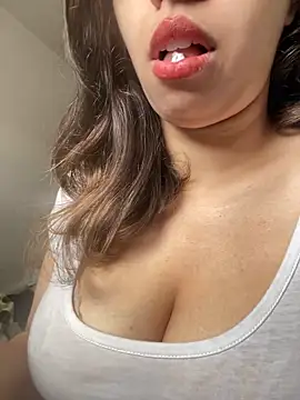 farah-36 online show from 12/20/24, 03:31