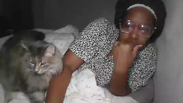 madamsensuale online show from 12/10/24, 10:06