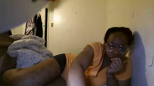 madamsensuale online show from 03/06/25, 12:10