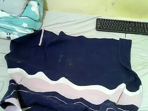 Snapshot of Quincy_joyy chatting on 02/24/25, 01:53 Quincy joyy online show from 02/24/25, 01:53