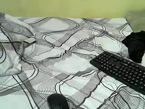 Quincy joyy online show from 12/16/25, 04:06