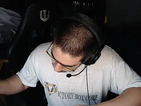 thealfawolf01 online show from 06/05/26, 03:02