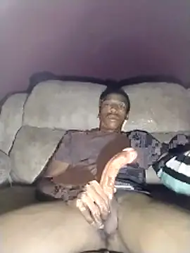 Snapshot of FullyxLoaded chatting on 01/06/26, 12:03 FullyxLoaded online show from 01/06/26, 12:03